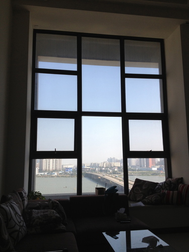 中国（珠海）の家賃5万円のタワーマンションからの景色